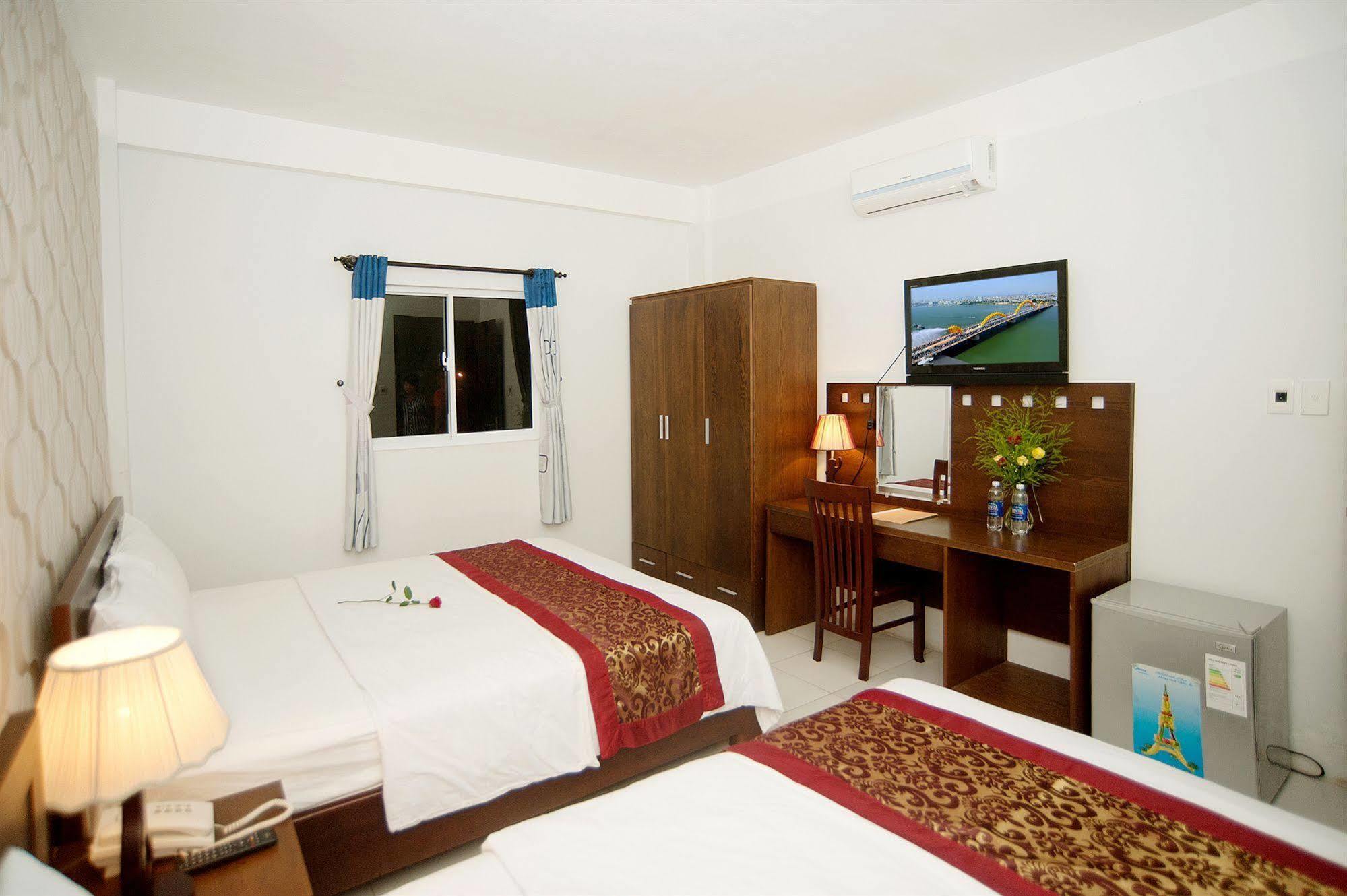 Bin Star Hotel Da Nang Esterno foto