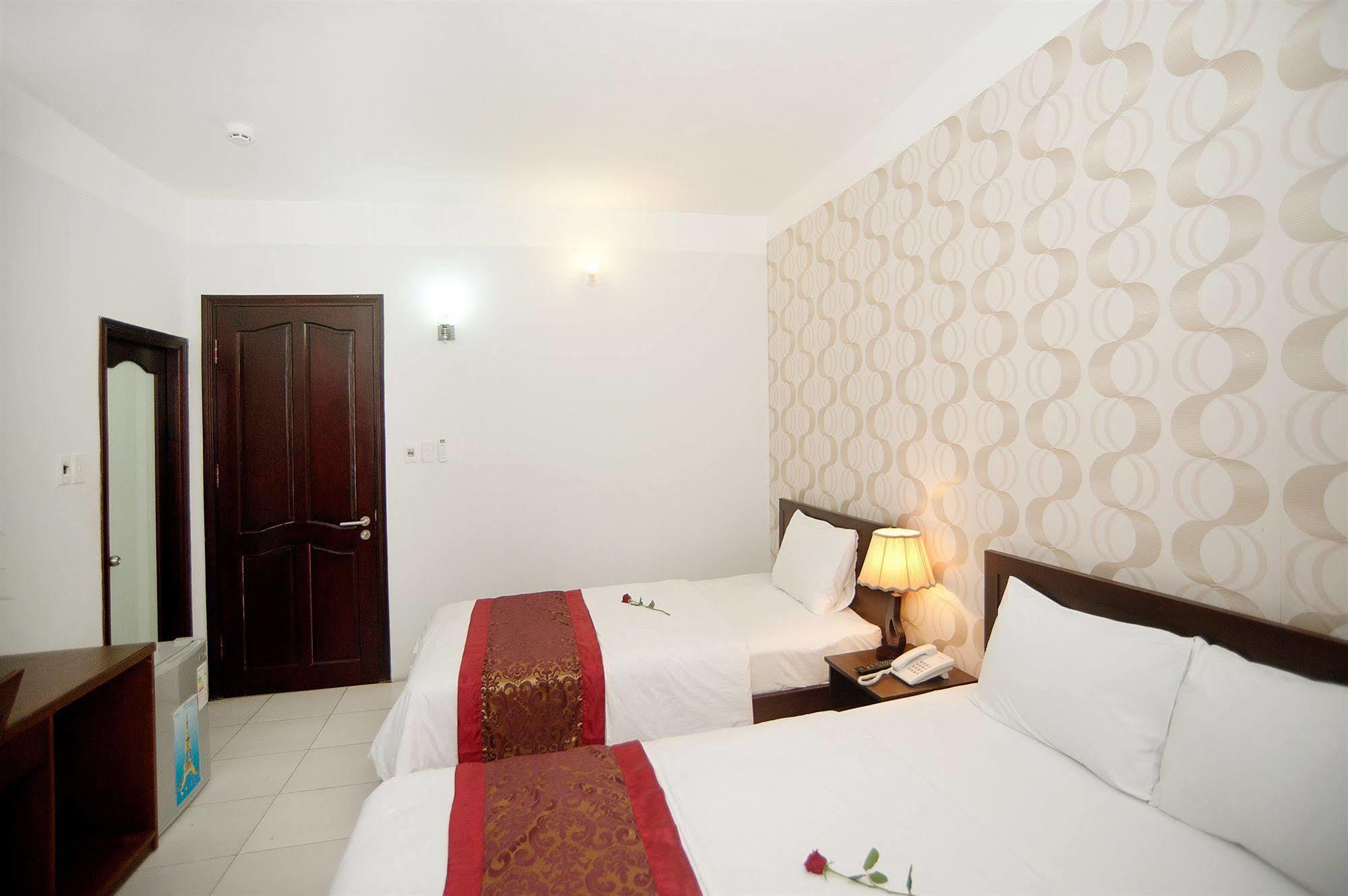 Bin Star Hotel Da Nang Esterno foto